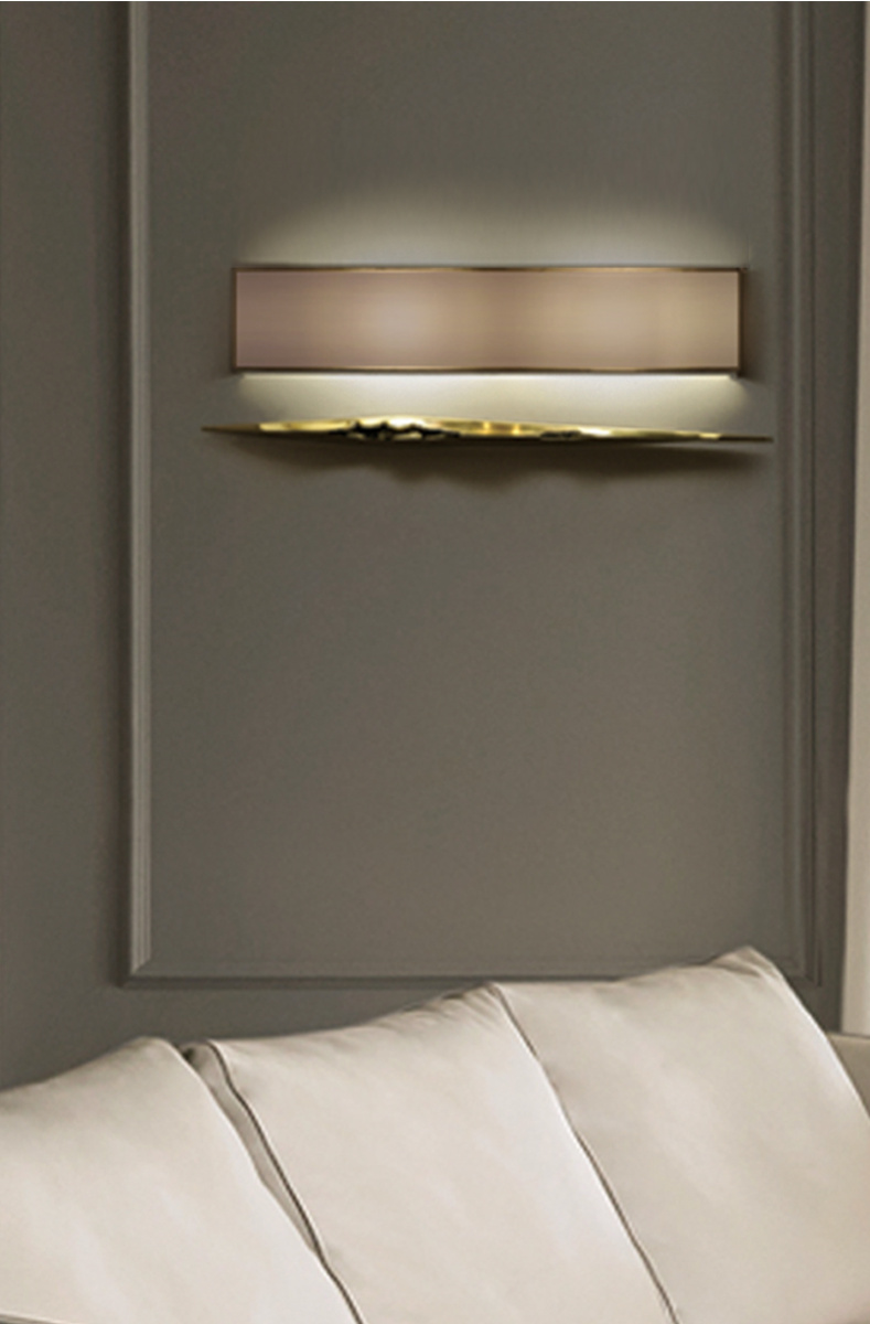 Halley Wall light – 022 HALLEY Cast brass/Lampshade in grey silk shantung with mirror linen// настен   