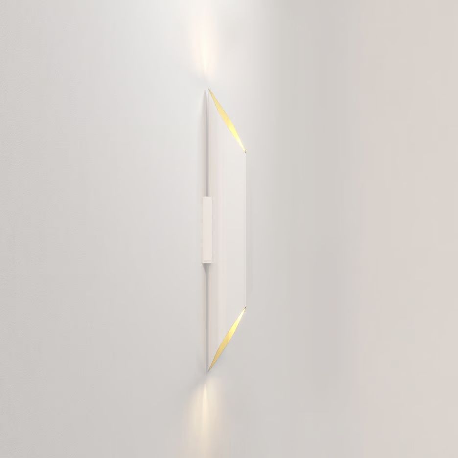 1481018 AKO 600 Phase Matt White / Gold///матовый настенный LED 1х15.9  х   