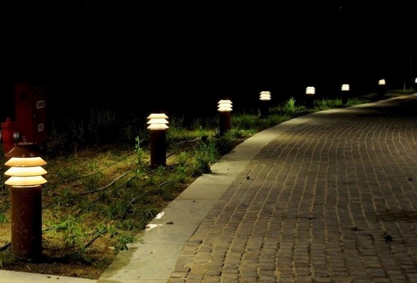 В мире уличных светильников: как выбрать идеальное освещение придомовой территории