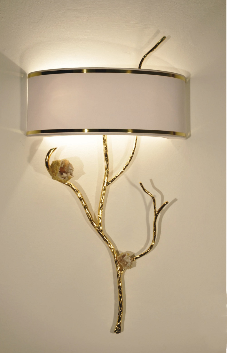Concept Rochelle: Wall light – 020 ROCHELLE forged brass with Calcite Geodesis Gold plated 24kt/ivor   