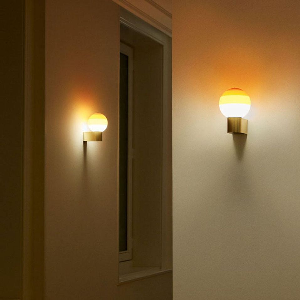 A691-206 DIPPING LIGHT  BRUSHED BRASS/AMBER// настенный LED 1х9  х   