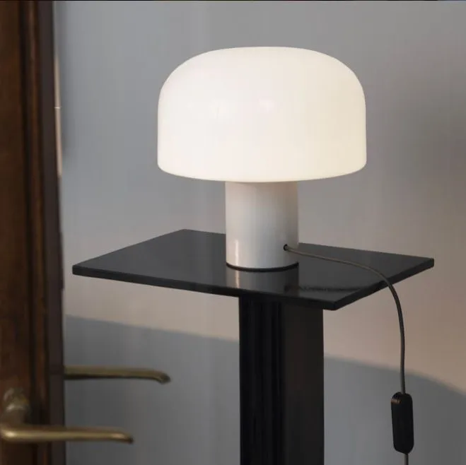 F1074009 BELLHOP GLASS WHITE/WHITE// настольный LED 1х15  х   