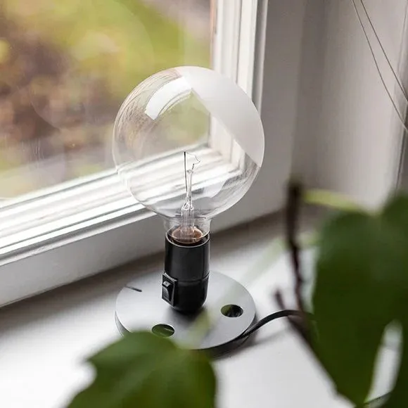 F3300000 Lampadina BLACK/CLEAR// настольный E27 1х5  х   